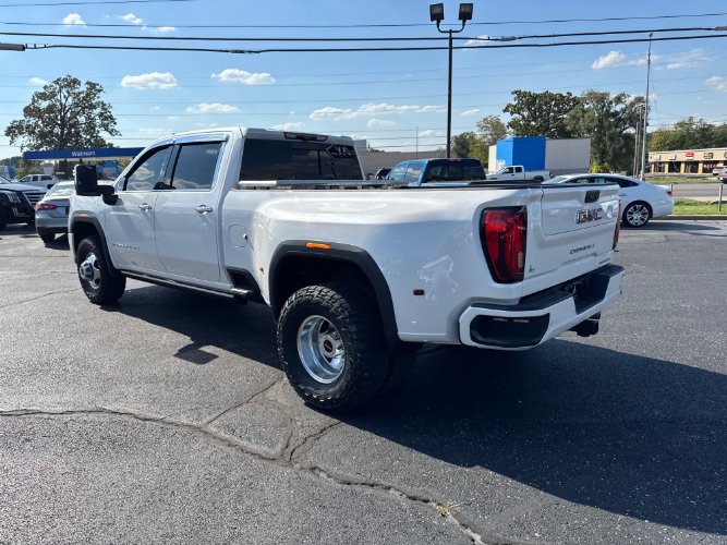 Used 2023 GMC Sierra 3500 Denali w/ Denali Ultimate Package image 2