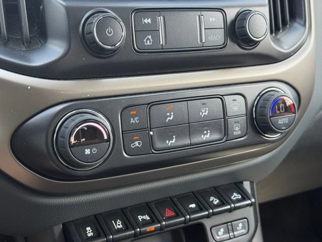 Used 2022 Chevrolet Colorado Z71 w/ Safety Package AWD/4WD image 24