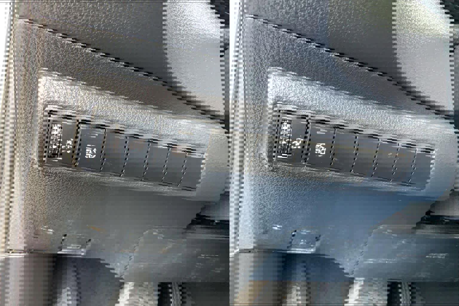 Used 2024 Toyota Corolla LE image 32