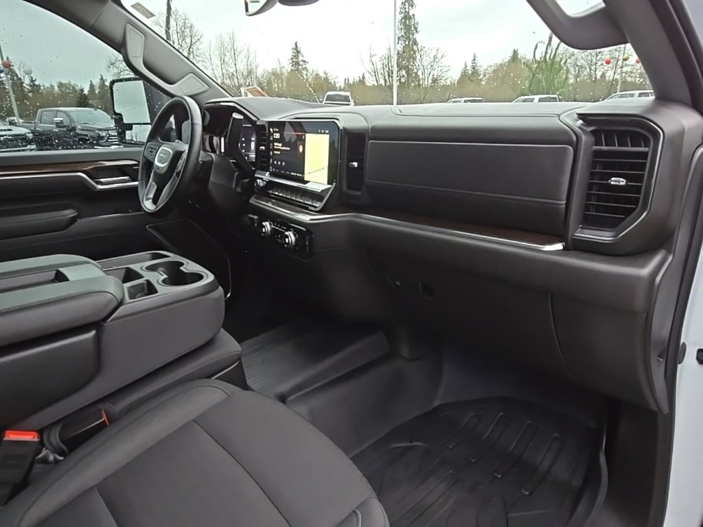 Used 2025 GMC Sierra 3500 SLE w/ SLE Value Package image 30