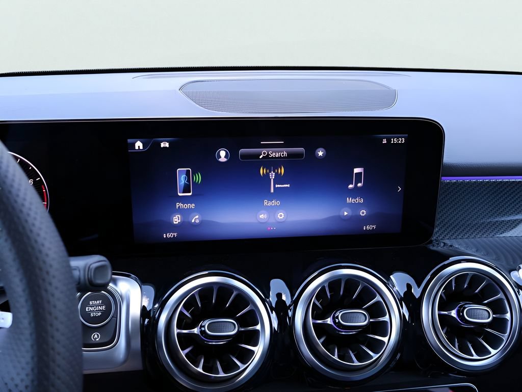 New 2026 Mercedes-Benz GLB 250 4MATIC image 23