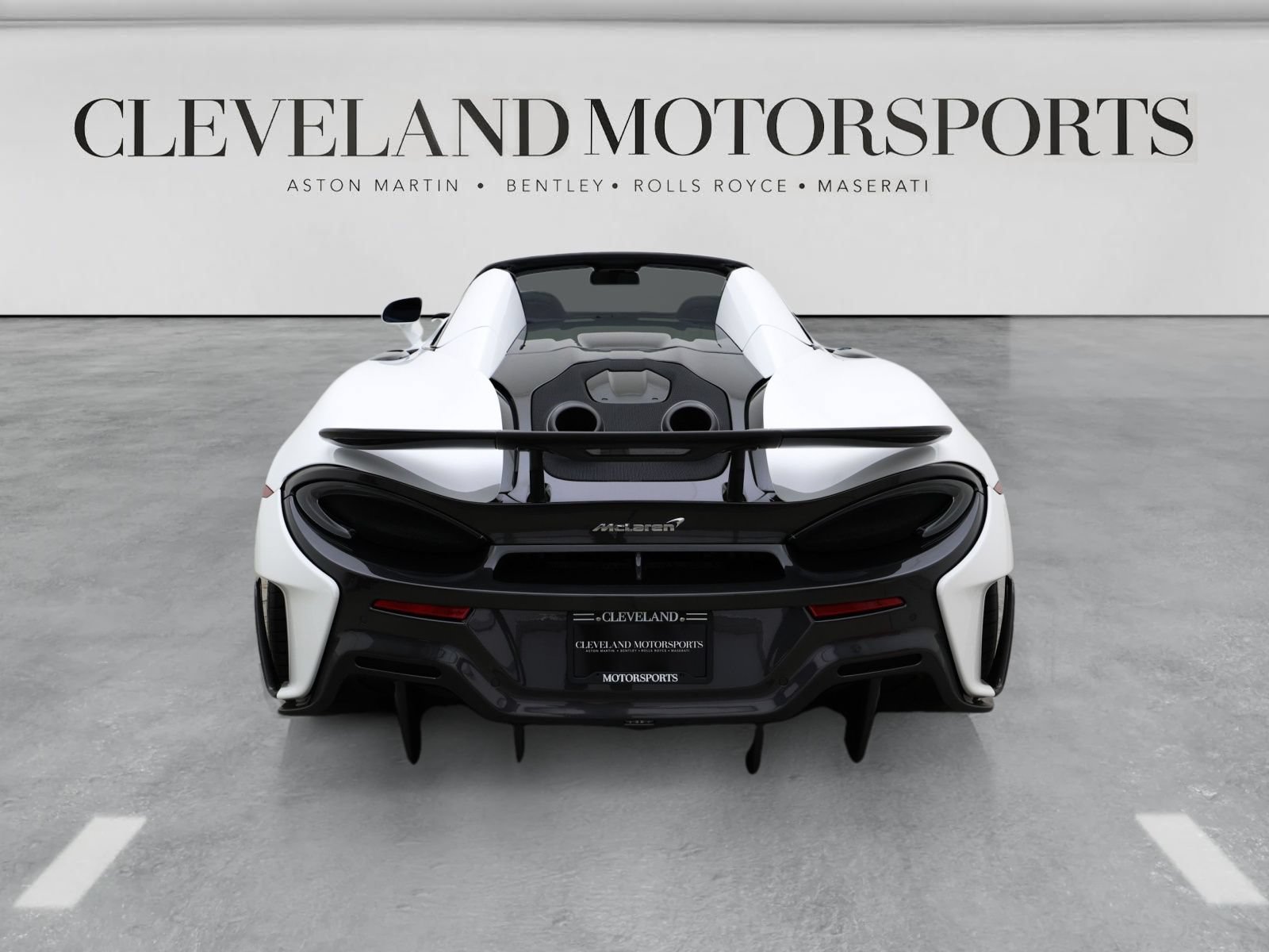 Used 2020 McLaren 600LT Spider RWD image 12