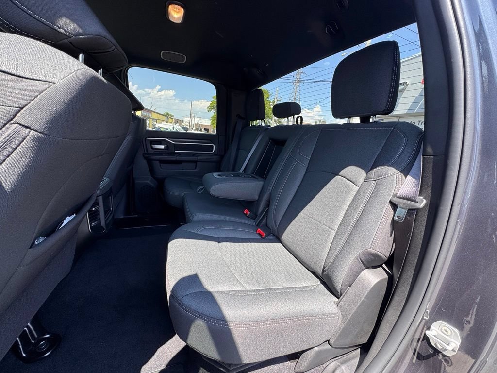 New 2026 RAM 2500 Big Horn AWD/4WD image 17