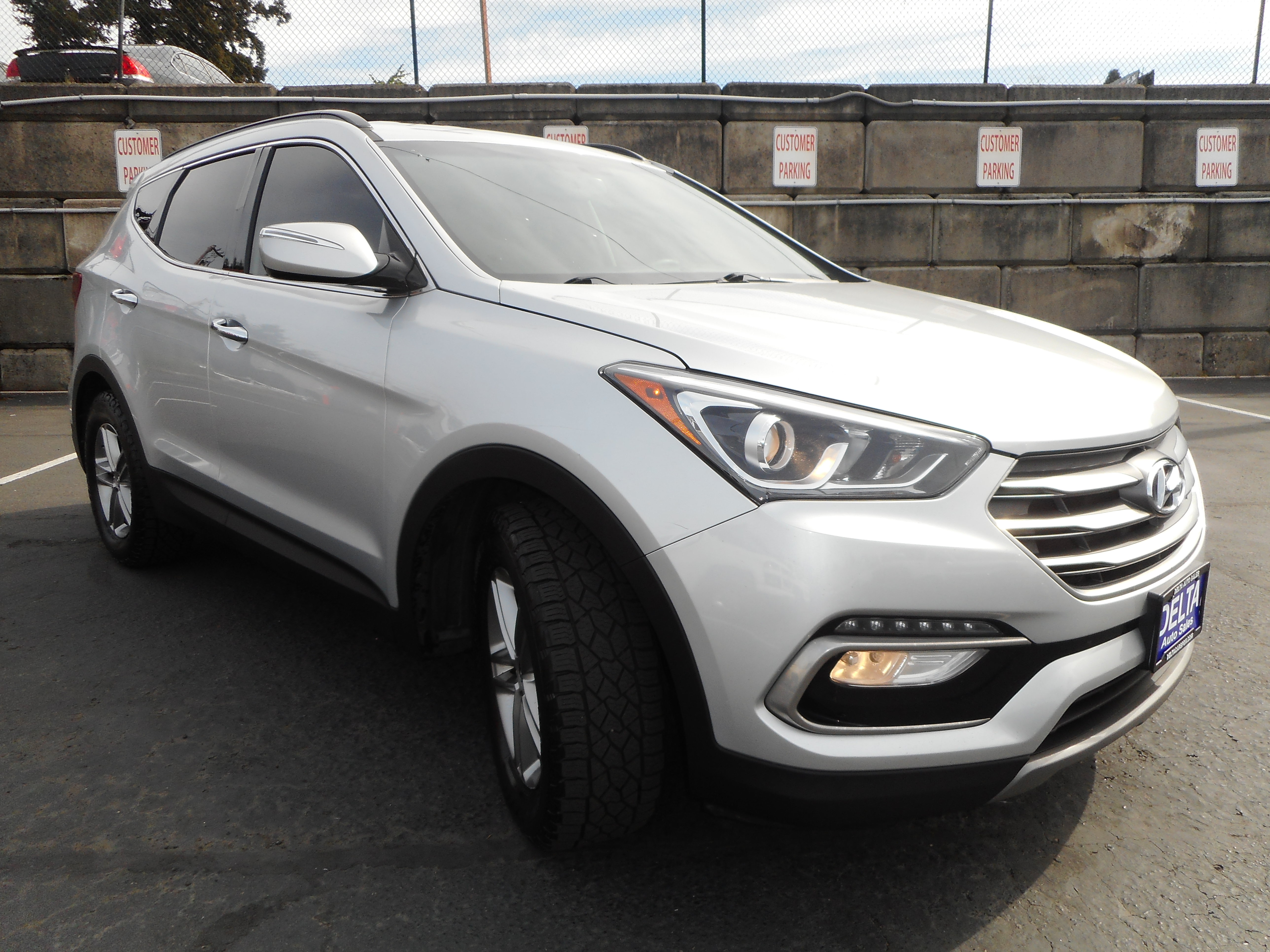 Used 2018 Hyundai Santa Fe Sport w/ 2.4L Value Package 02 AWD/4WD image 1