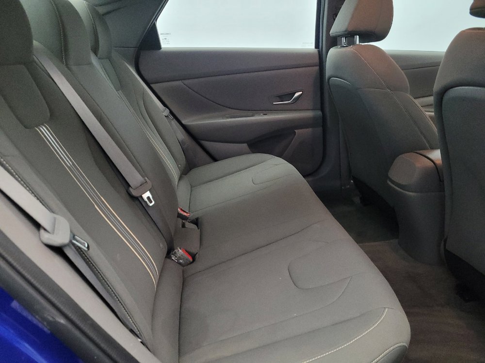 Used 2023 Hyundai Elantra SEL FWD image 19