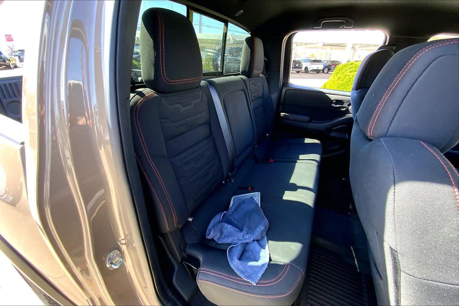 Used 2023 Nissan Frontier PRO-4X w/ Pro Convenience Package image 18