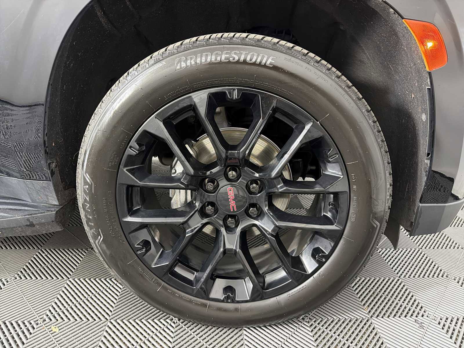 Used 2022 GMC Yukon XL SLT w/ SLT Luxury Package image 20