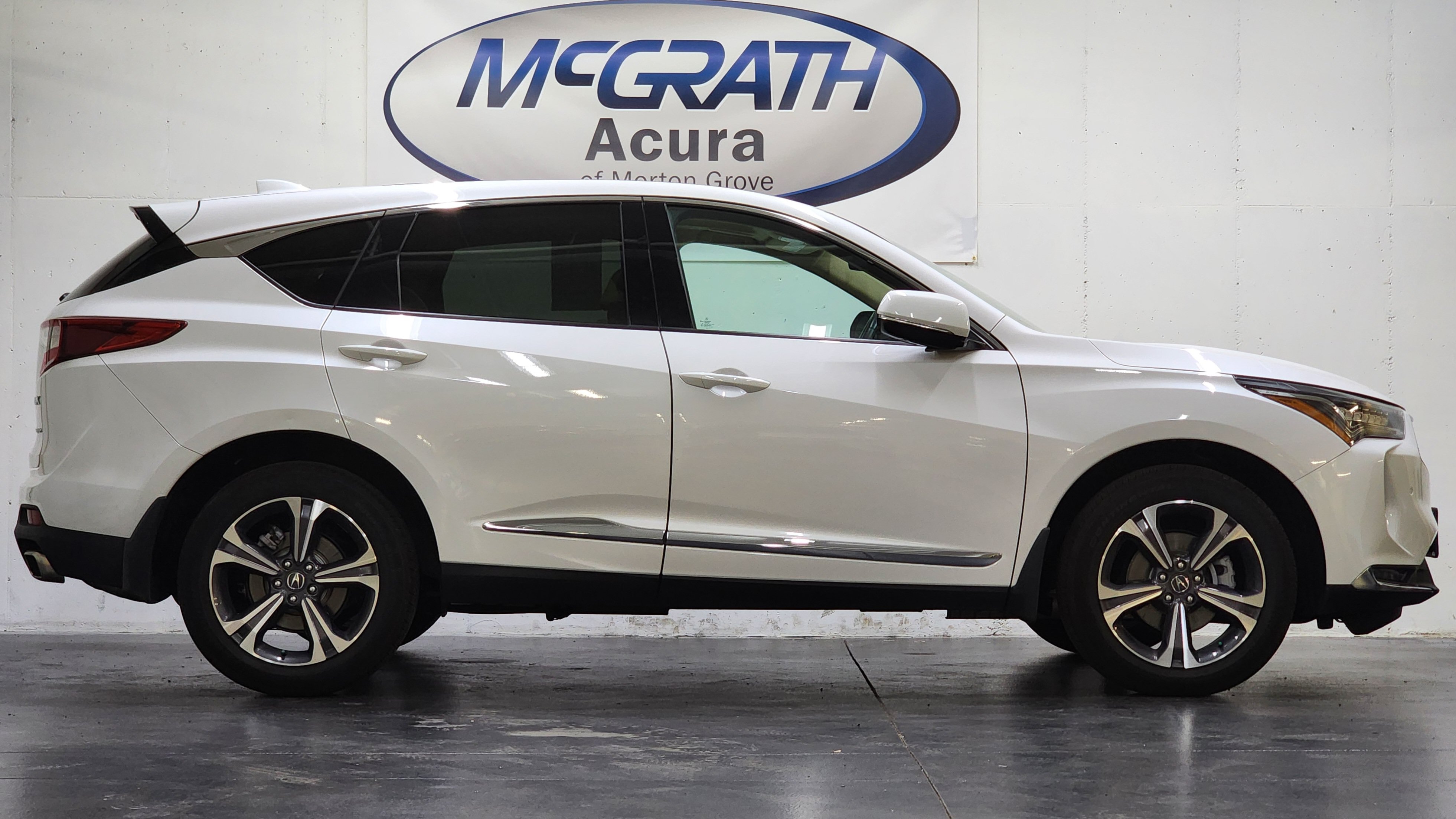 Certified 2024 Acura RDX w/ Advance Package AWD/4WD image 3