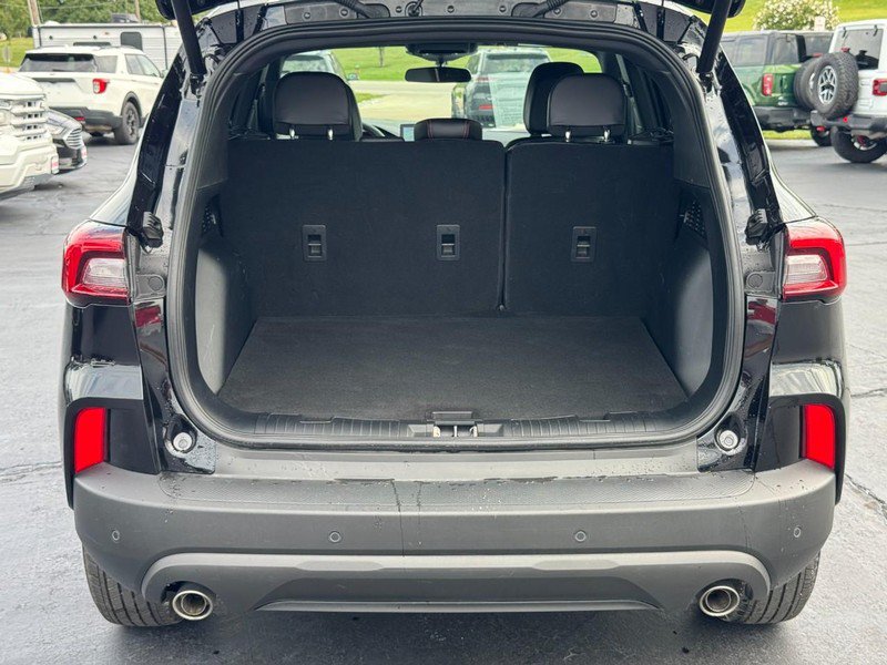 Used 2025 Ford Escape ST-Line w/ Tech Pack #1 AWD/4WD image 5
