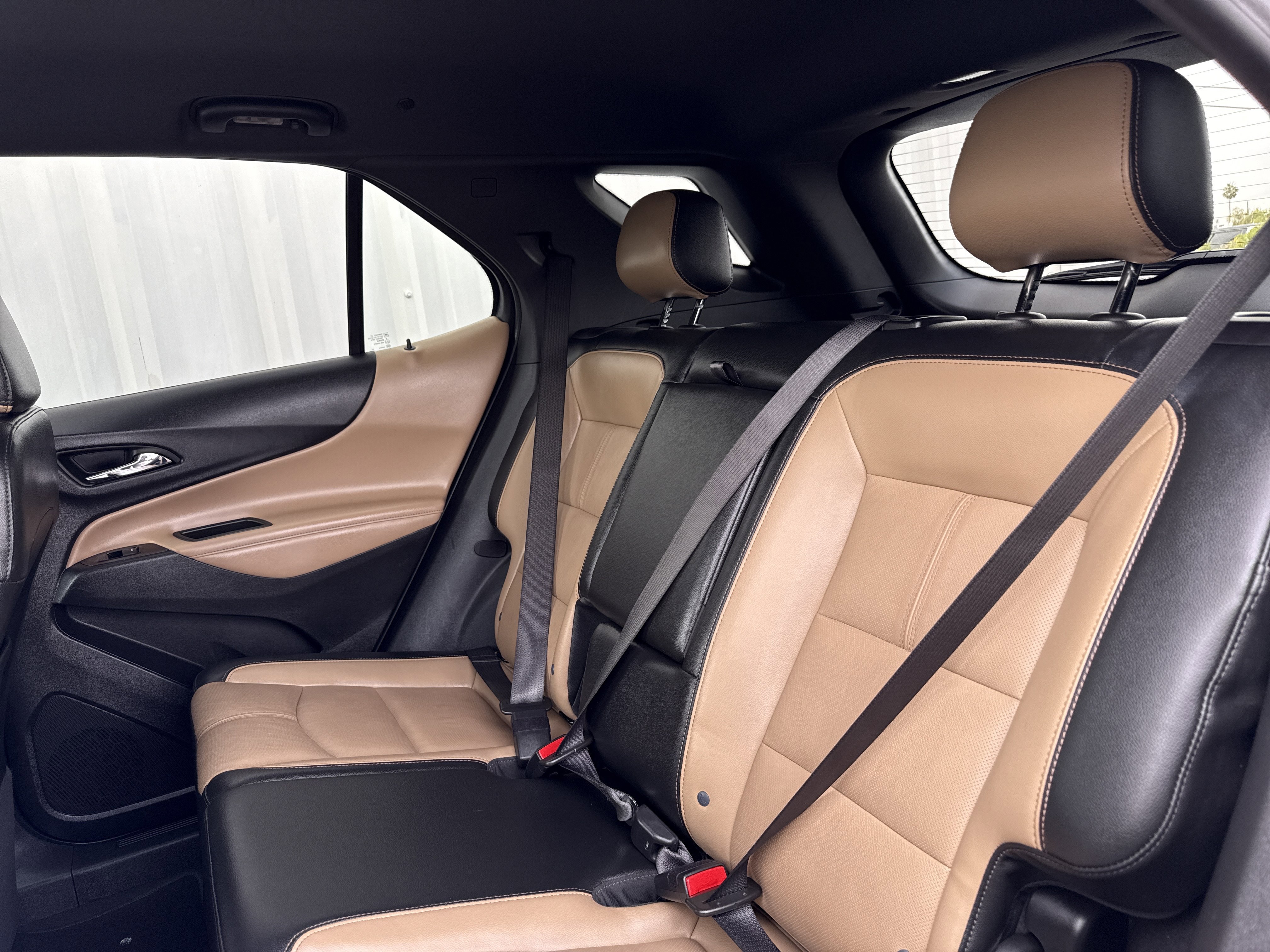 Used 2023 Chevrolet Equinox Premier image 28