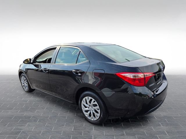Used 2017 Toyota Corolla LE w/ Carpet Mat Package (TMS) FWD image 5