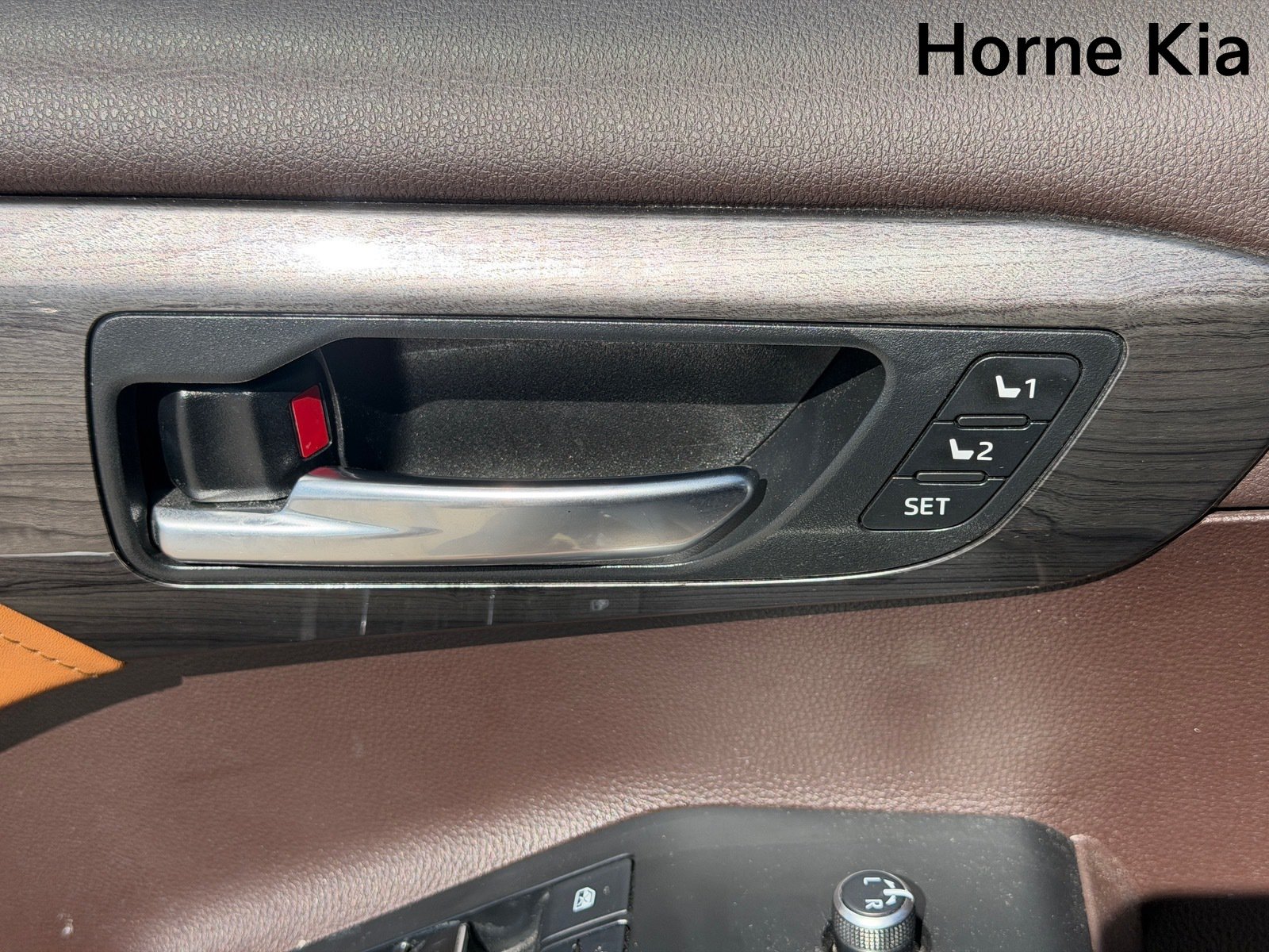 Used 2021 Toyota Highlander Platinum AWD/4WD image 16