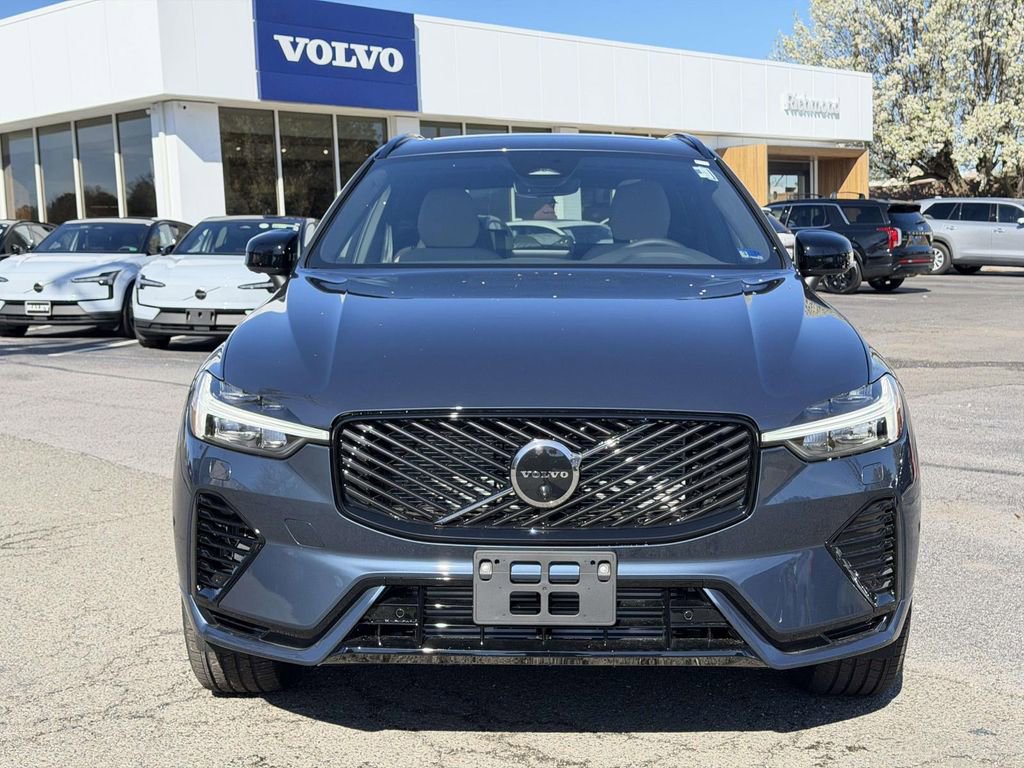 New 2026 Volvo XC60 T8 Plus w/ Protection Package Premier AWD/4WD image 23