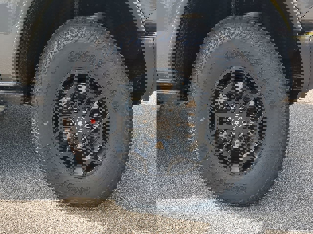 New 2026 Ford Bronco Badlands image 9