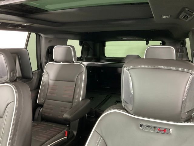 New 2026 GMC Yukon AT4 Ultimate w/ LPO, Floor Liner Package image 38