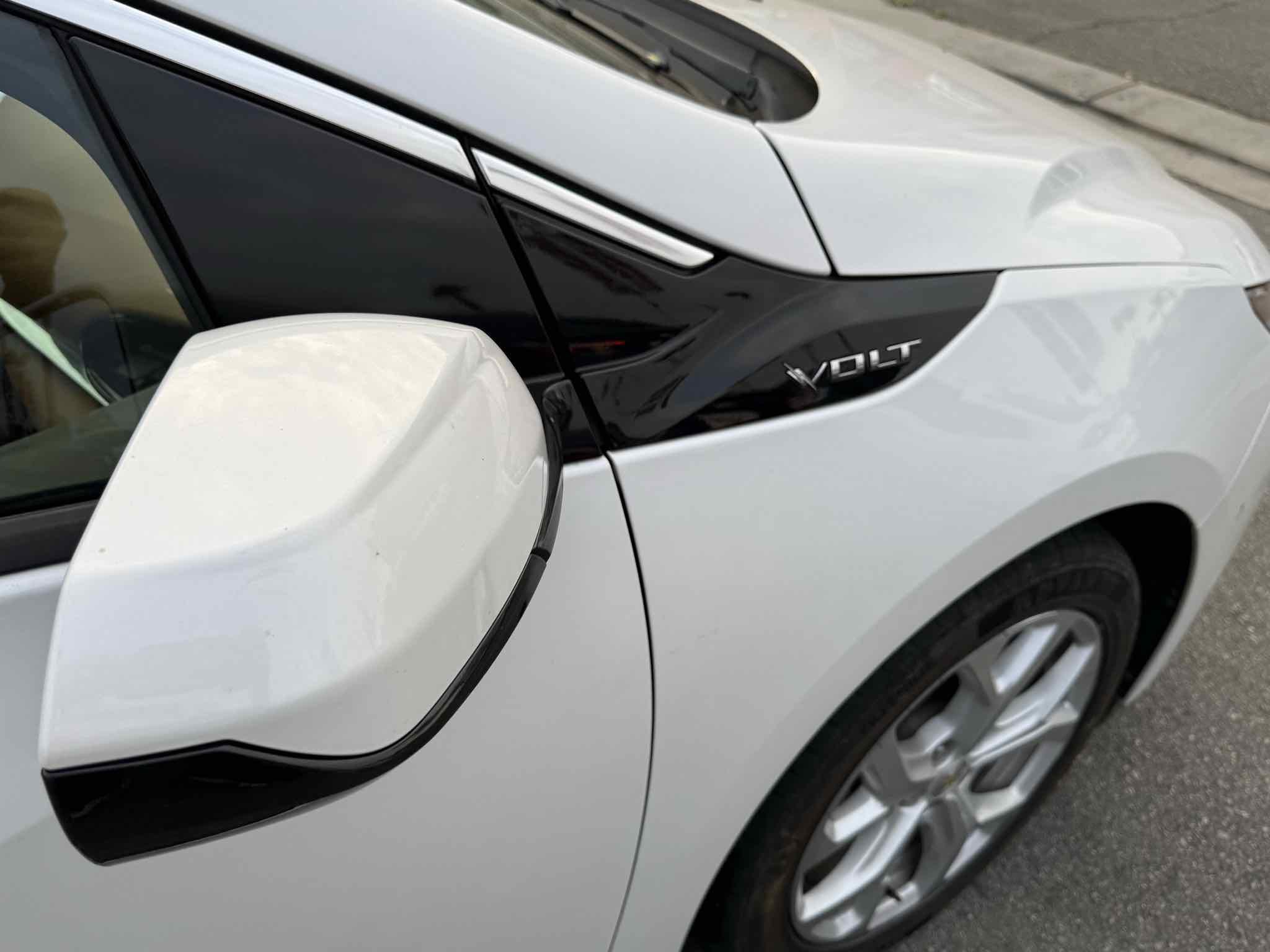 Used 2017 Chevrolet Volt Premier w/ Driver Confidence II Package FWD image 26