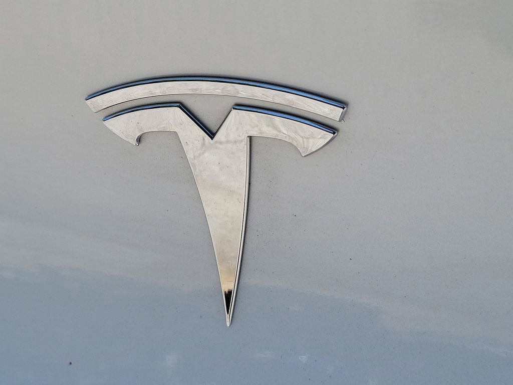 Used 2020 Tesla Model Y Long Range AWD/4WD image 11