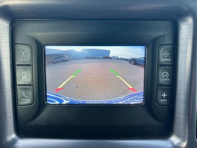 Used 2015 Dodge Challenger SXT image 20