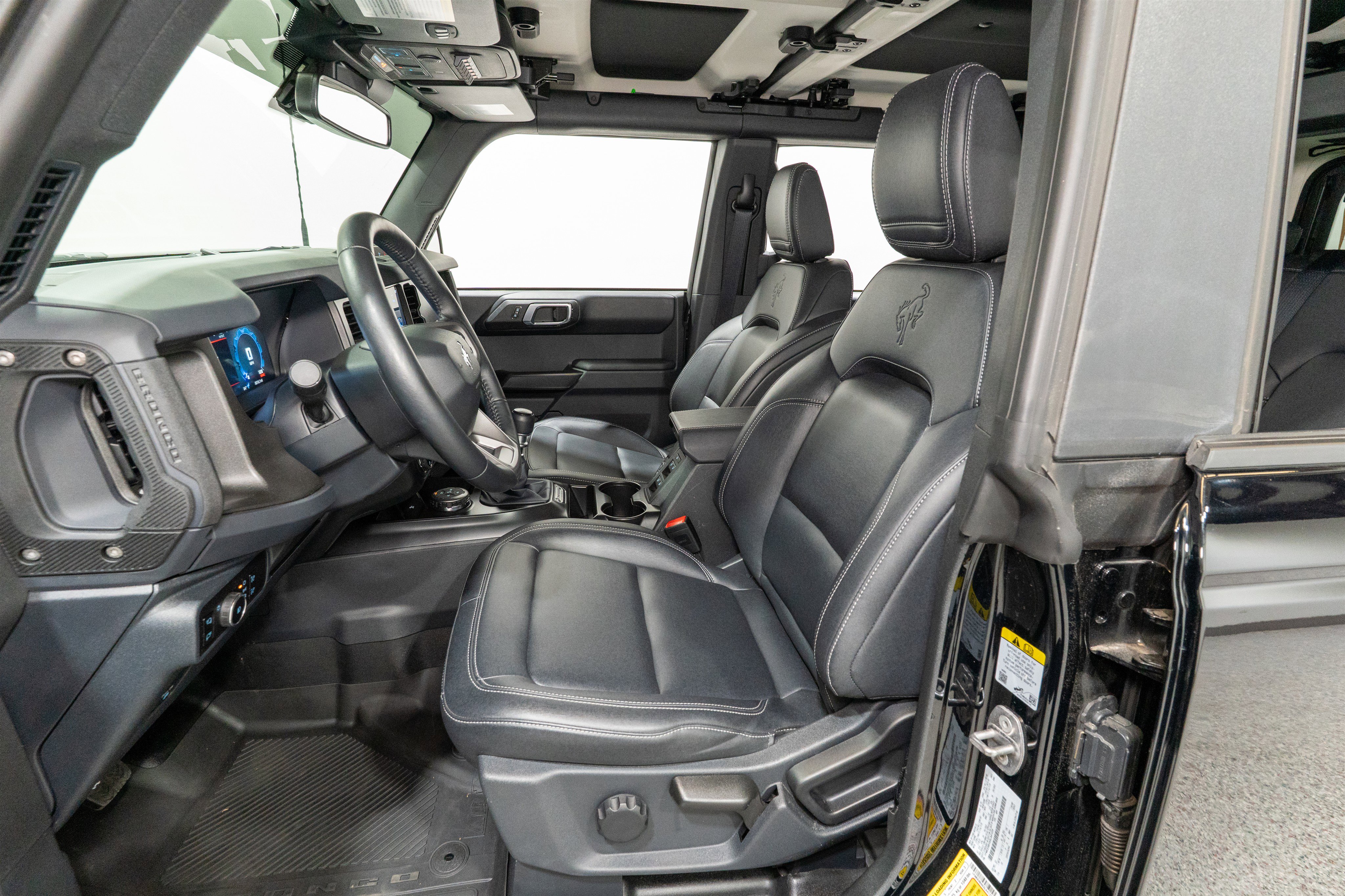 Used 2025 Ford Bronco Badlands image 15