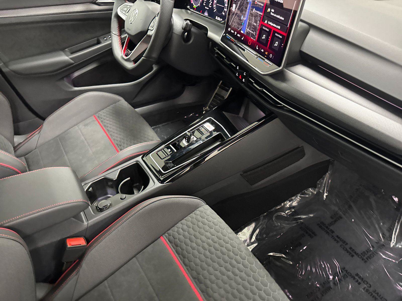 New 2026 Volkswagen Golf SE FWD image 14