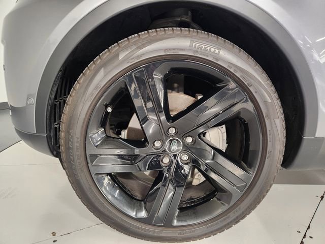 Used 2025 Land Rover Discovery S AWD/4WD image 8
