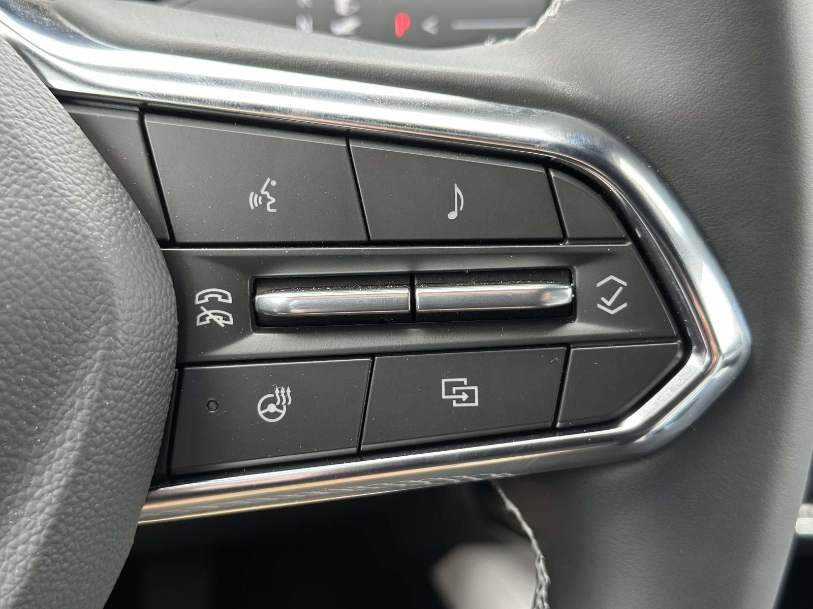 New 2026 Chevrolet Equinox EV LT w/ LPO, Blackout Package FWD image 15