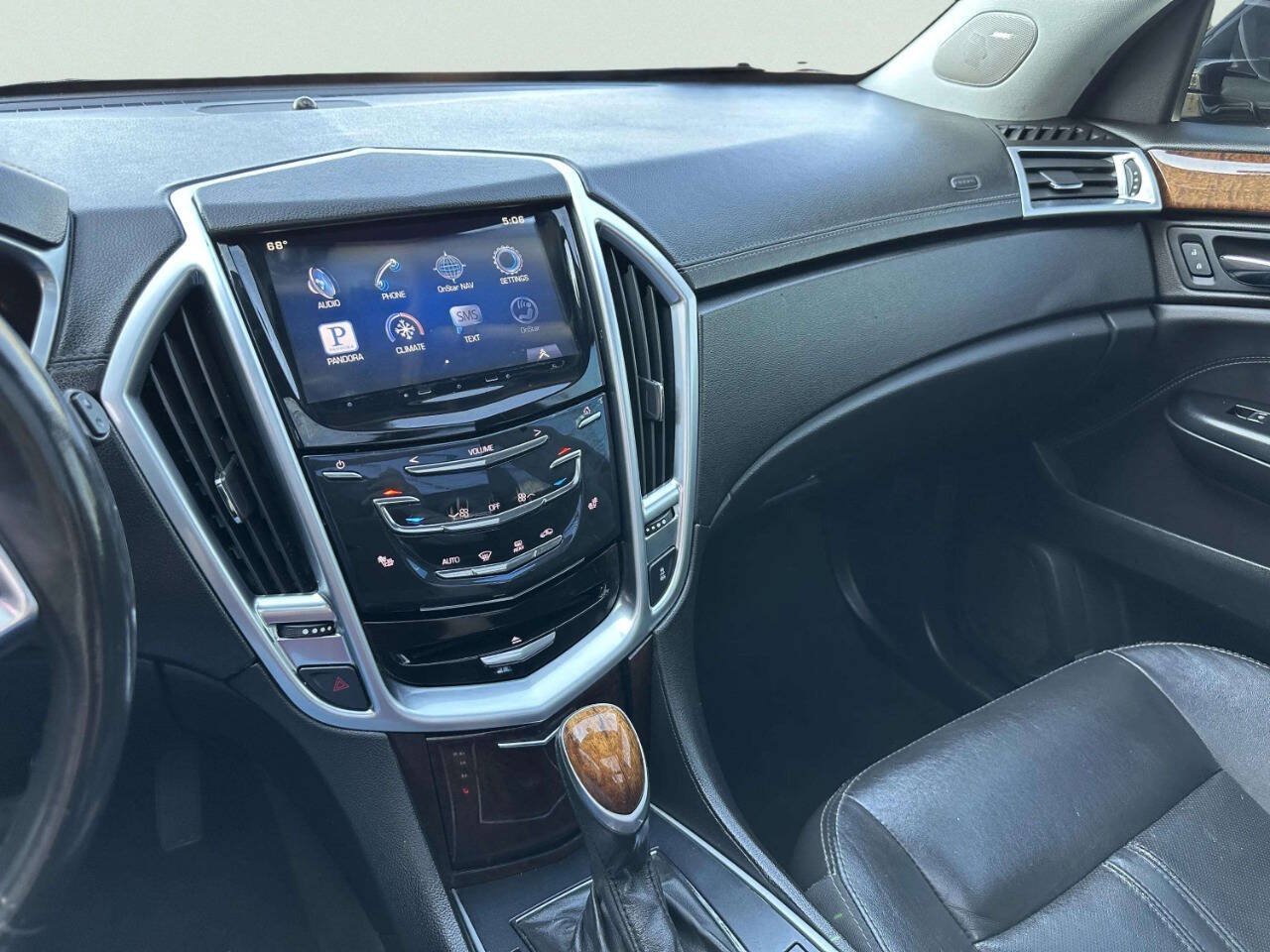 Used 2016 Cadillac SRX Luxury FWD image 28
