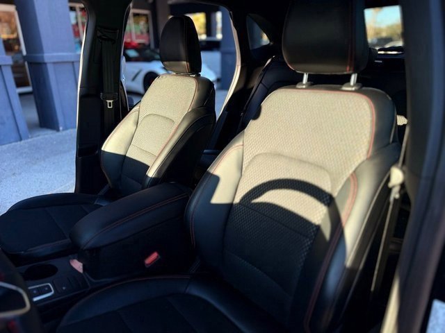 Used 2025 Ford Escape ST-Line Elite image 15