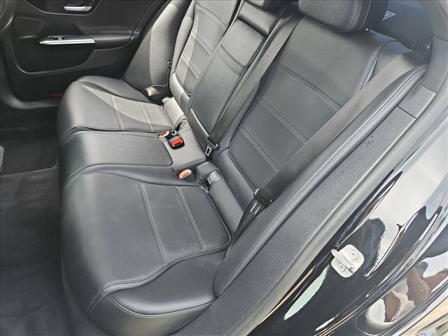 Used 2024 Mercedes-Benz C 300 Sedan image 17