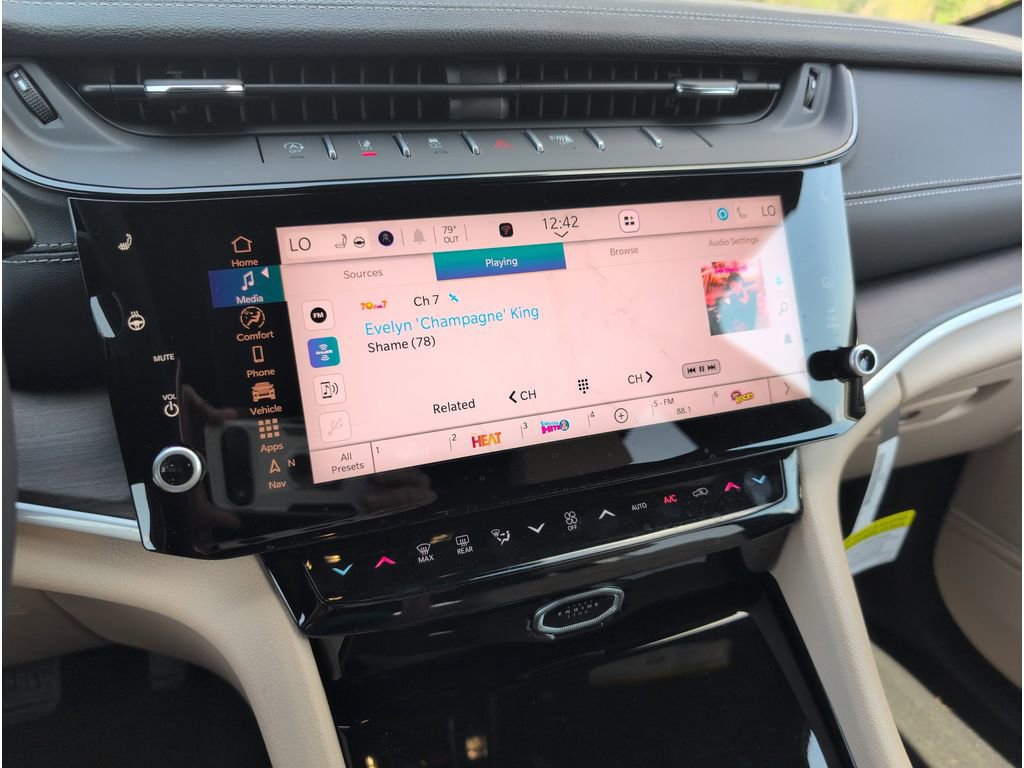 New 2026 Jeep Grand Cherokee Limited image 13