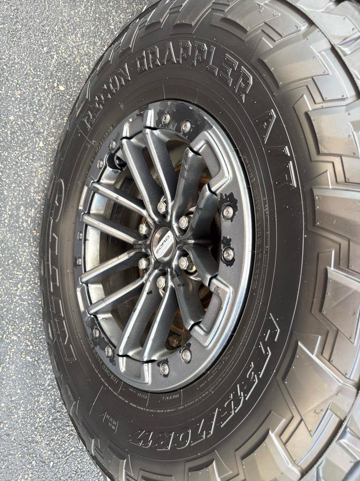 Used 2019 Ford F150 Raptor w/ Equipment Group 802A Luxury AWD/4WD image 14