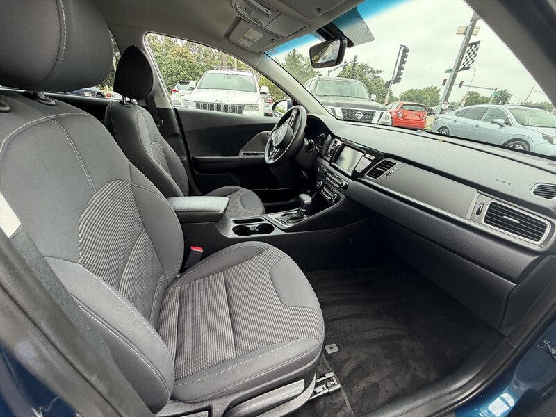 Used 2019 Kia Niro LX FWD image 11