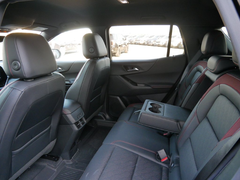 New 2027 Chevrolet Equinox RS w/ Safety and Technology Package AWD/4WD image 17