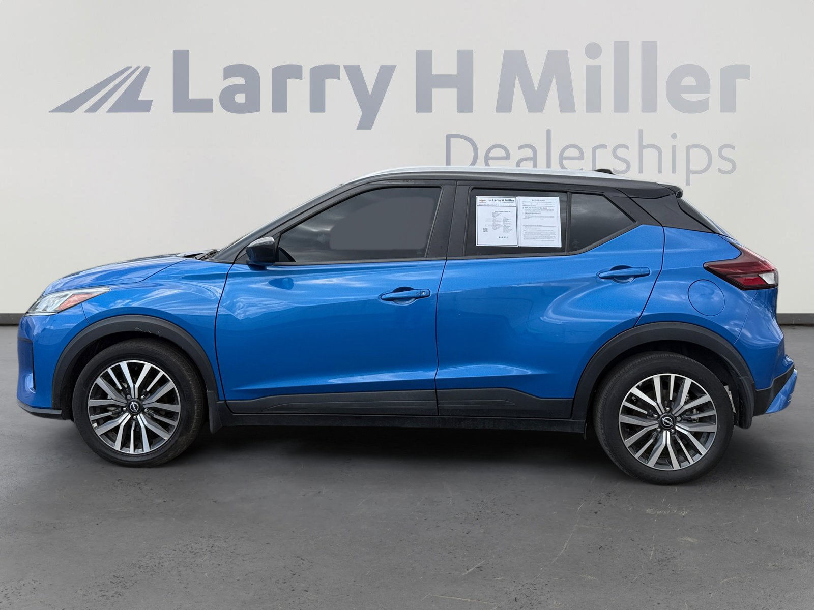 Used 2022 Nissan Kicks SV