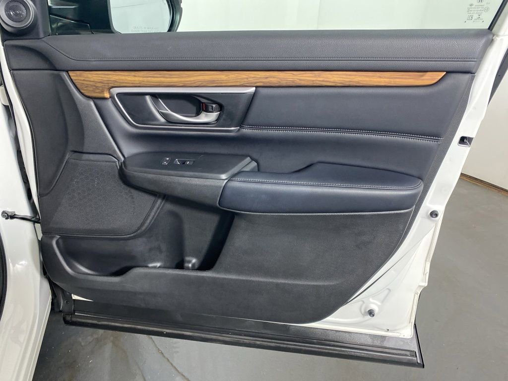 Used 2018 Honda CR-V Touring image 32