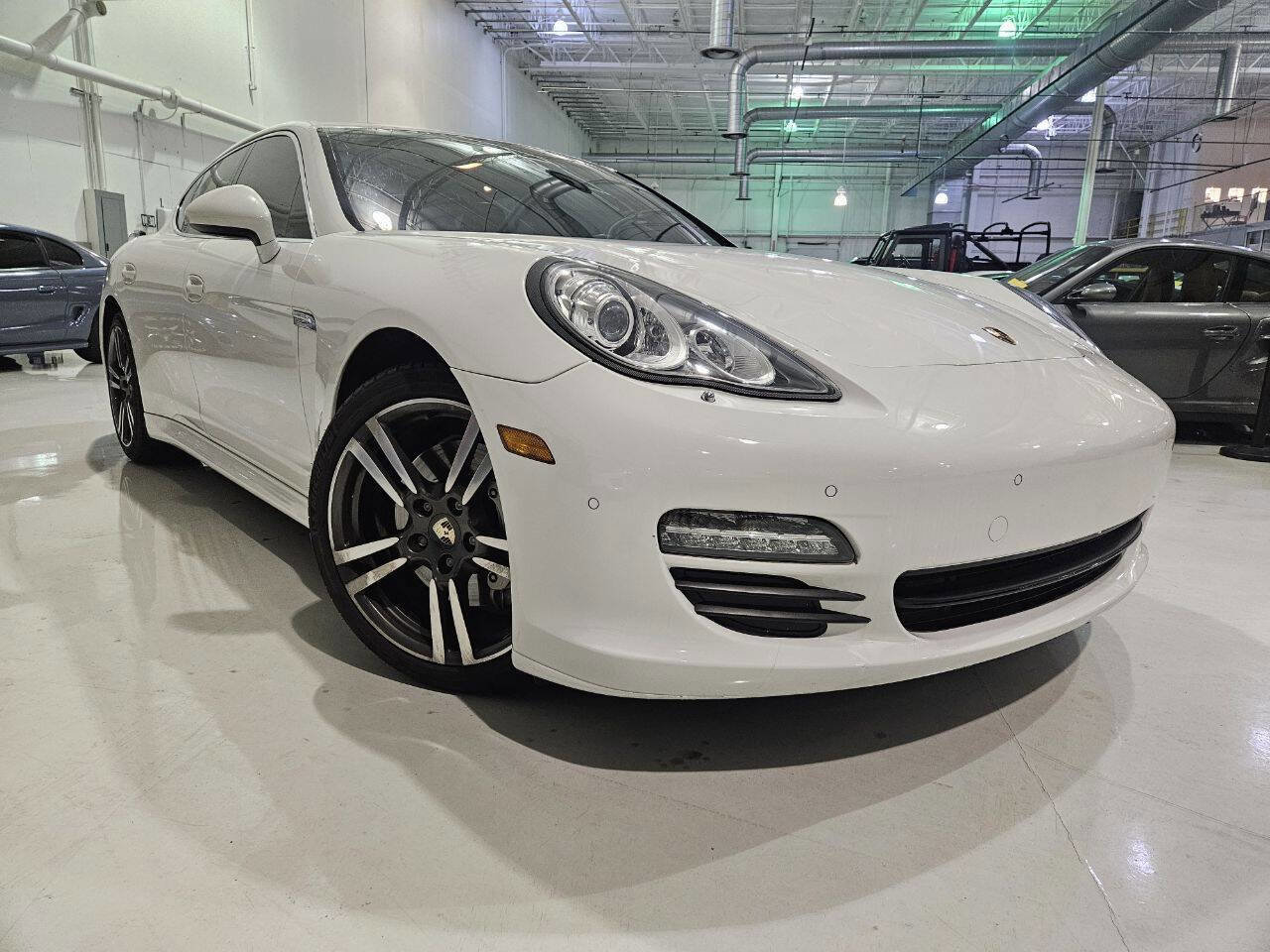 Used 2010 Porsche Panamera S image 4