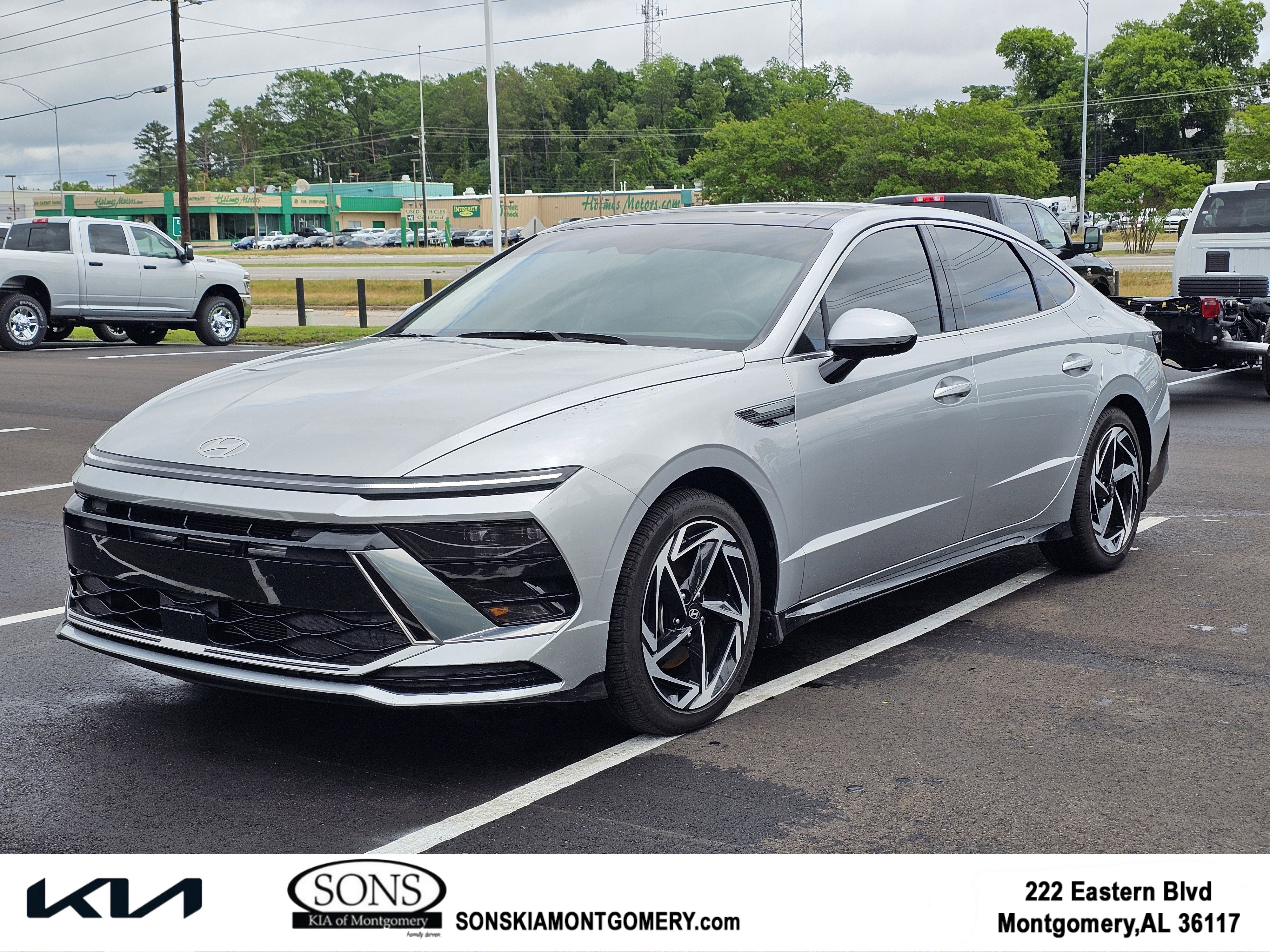Used 2025 Hyundai Sonata SEL FWD image 1