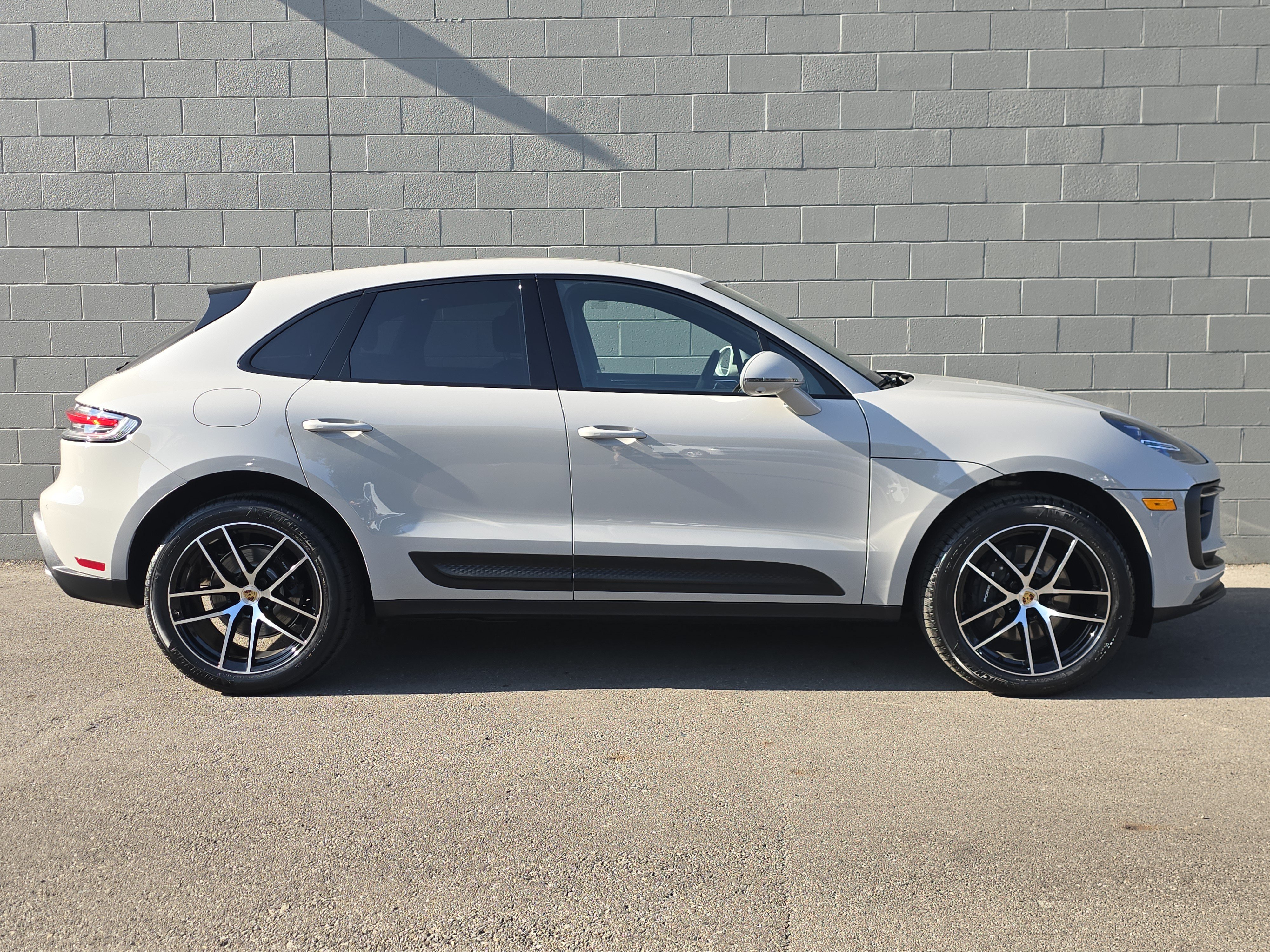 New 2026 Porsche Macan AWD/4WD image 16