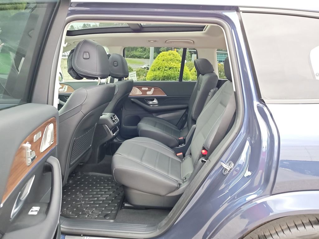 New 2026 Mercedes-Benz GLS 450 4MATIC image 7