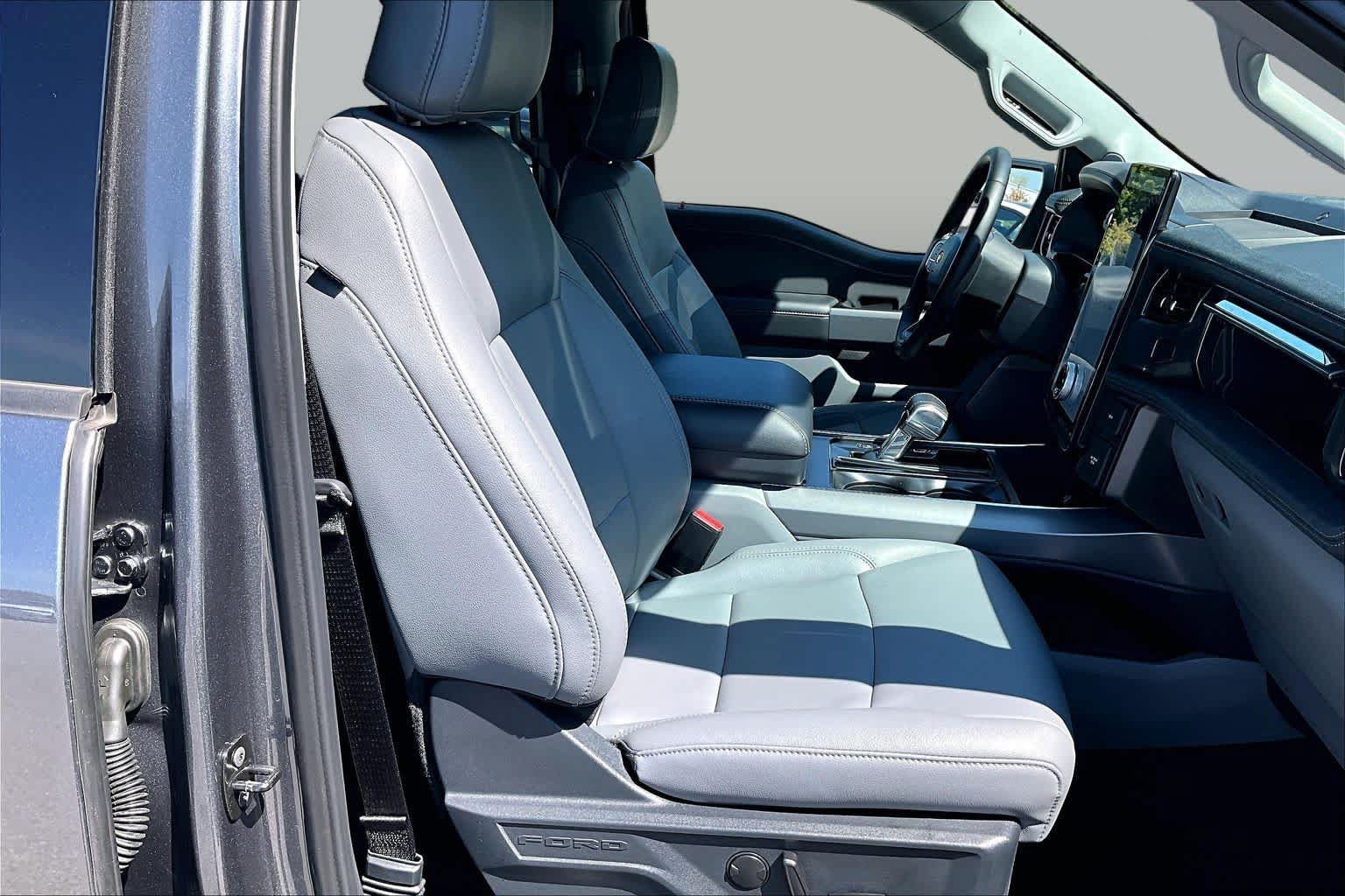 Used 2025 Ford F150 Lightning Flash AWD/4WD image 8