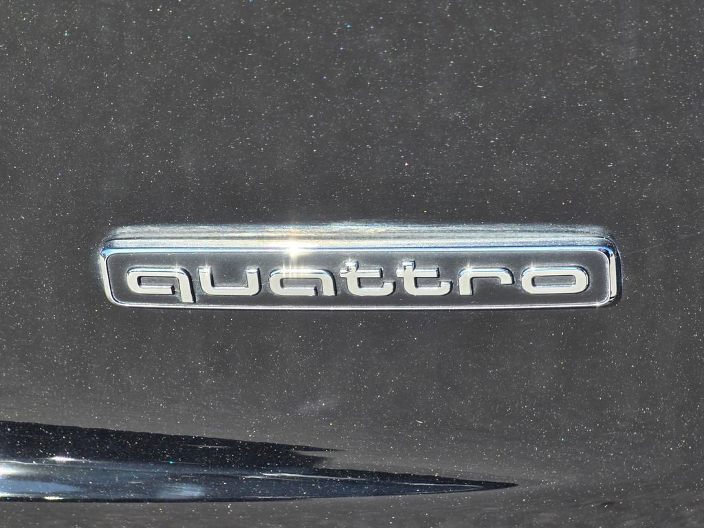 Used 2021 Audi Q5 e Premium w/ Convenience Package image 12