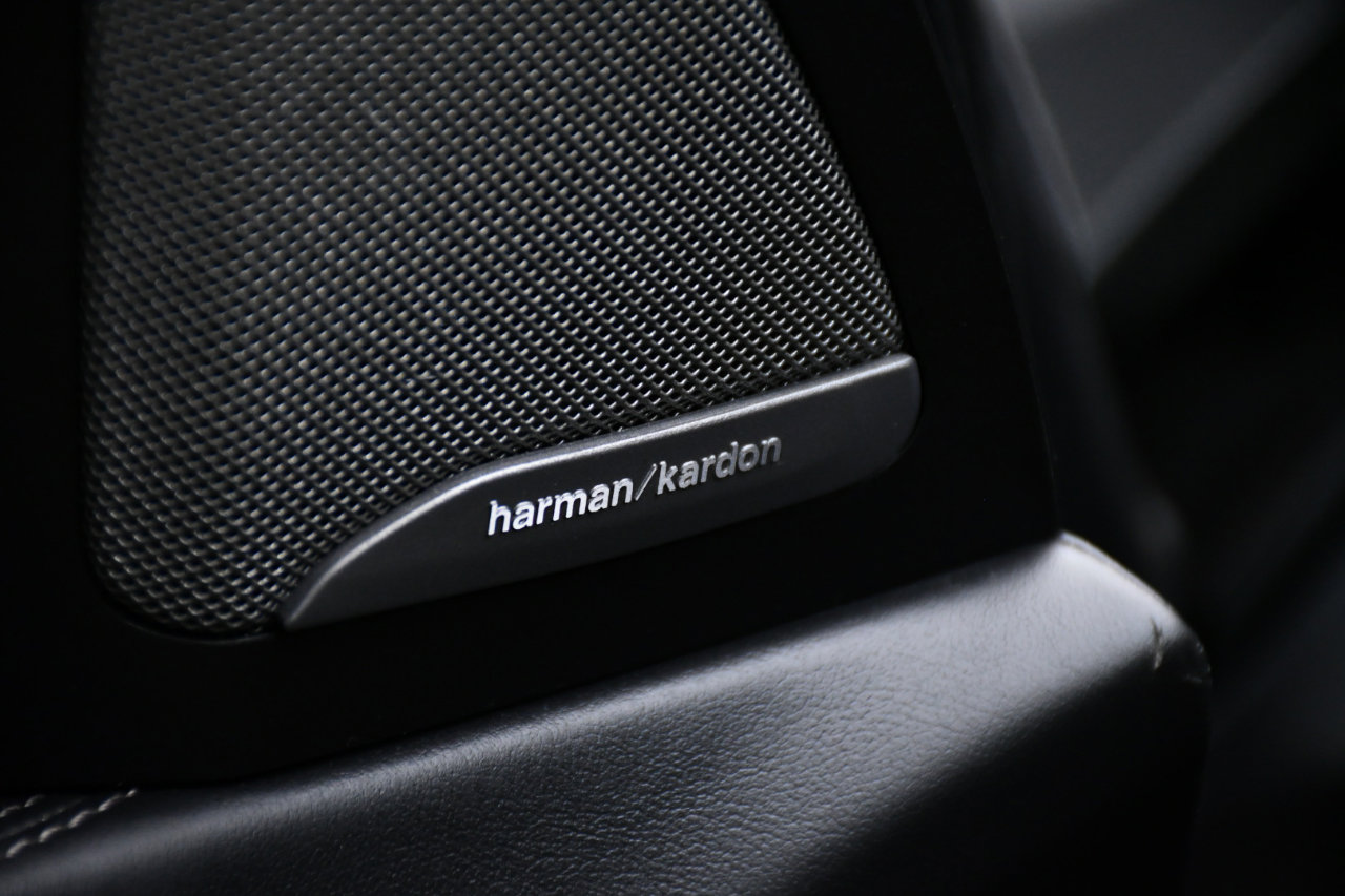 Used 2022 BMW X7 M50i w/ Executive Package image 19