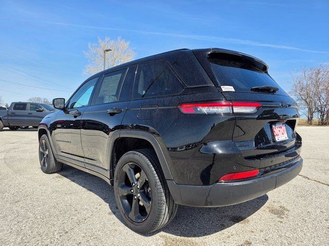 Certified 2023 Jeep Grand Cherokee Limited w/ Black Appearance Package AWD/4WD image 6