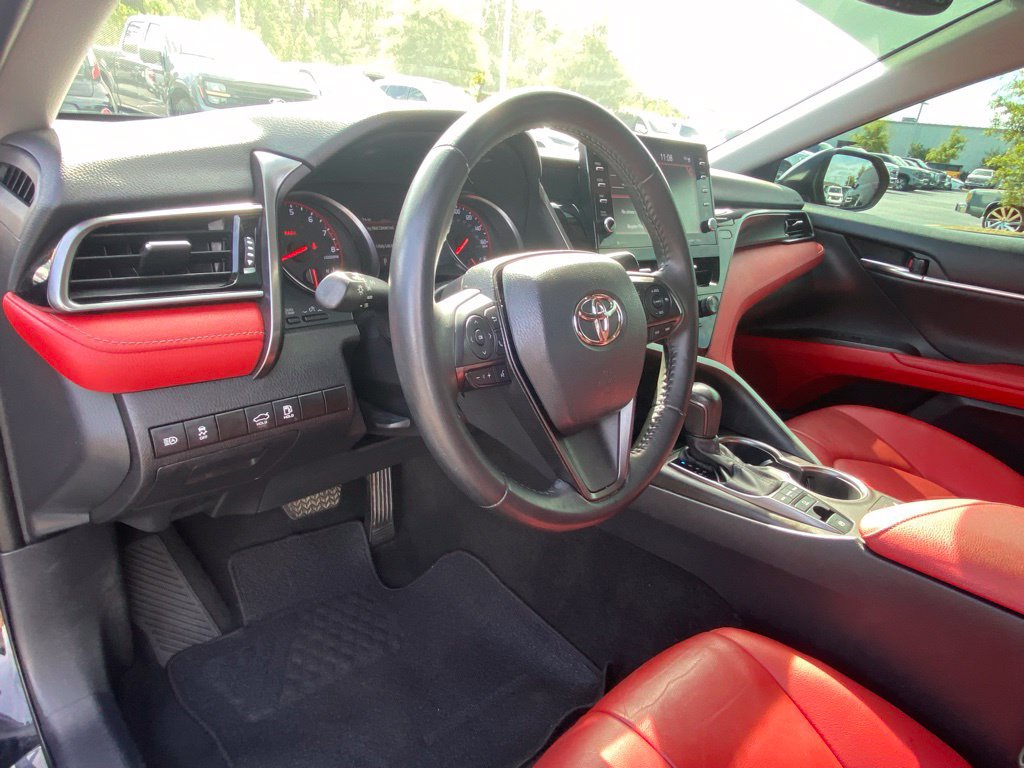 Used 2023 Toyota Camry XSE FWD image 9