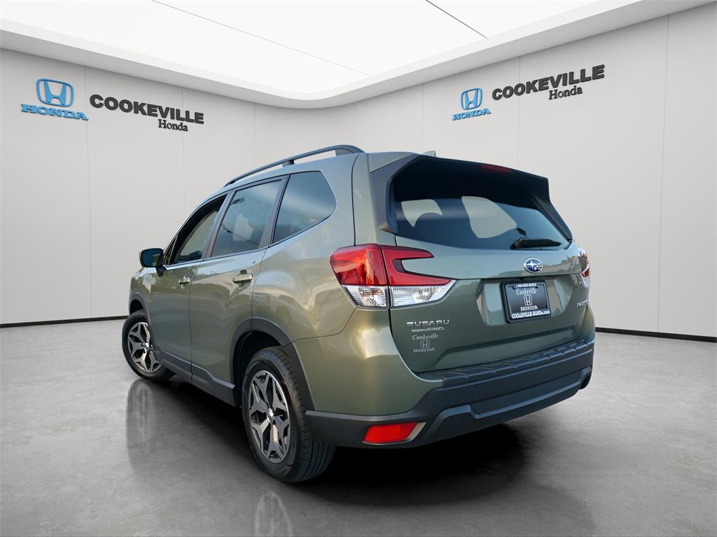 Used 2021 Subaru Forester Premium image 8