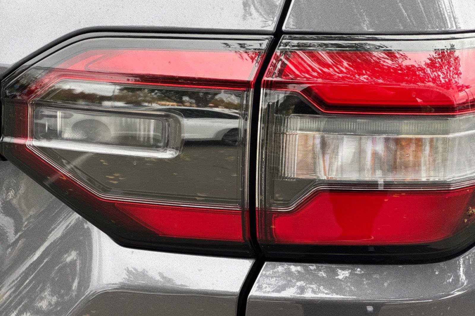 New 2025 Honda Pilot Touring image 31