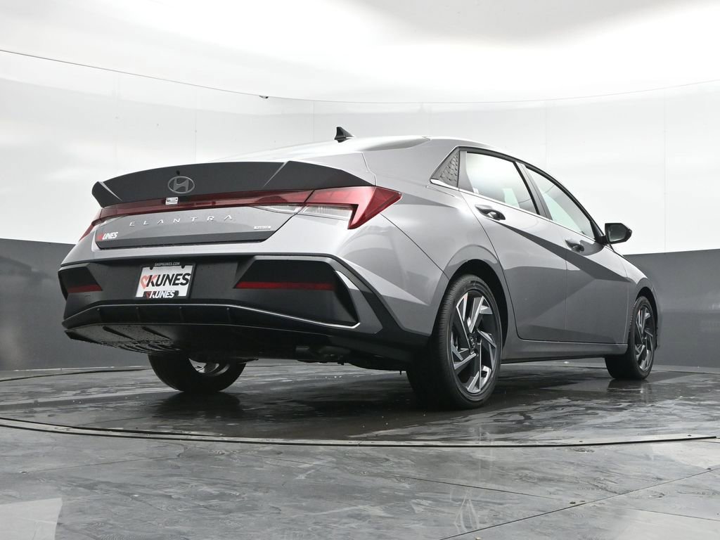 New 2026 Hyundai Elantra Limited w/ Cargo Package image 44