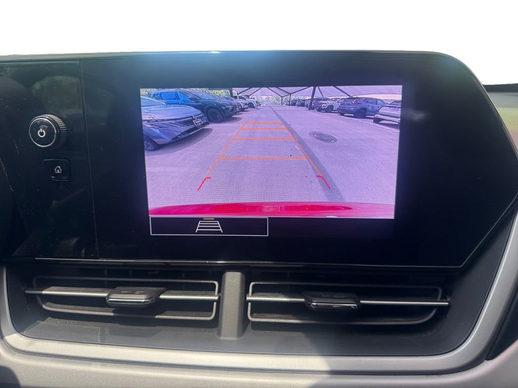 Used 2024 Chevrolet Trax LS FWD image 27