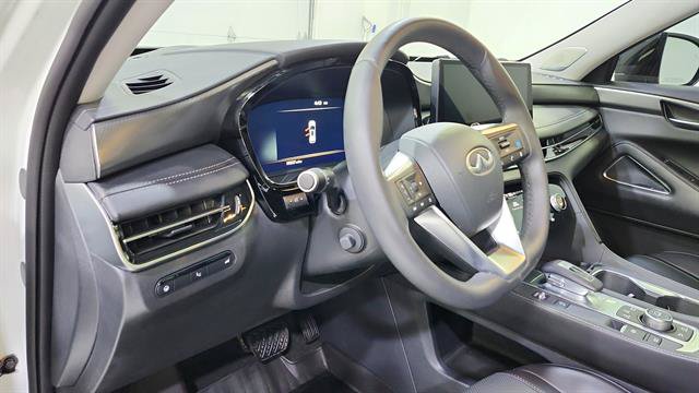 Used 2024 INFINITI QX60 Luxe w/ Vision Package FWD image 10
