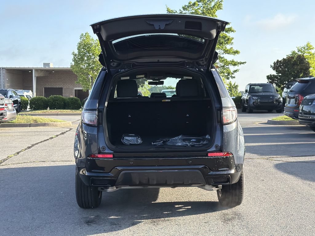 New 2026 Land Rover Discovery Sport Landmark AWD/4WD image 6
